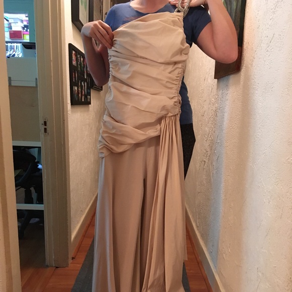 Nicole Bakti Dresses & Skirts - Nicole Bakti one shoulder dress cream size 6